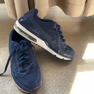 Mens Nike AirMax Navy Blue sz. 11.5